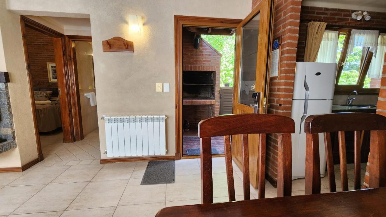 Refugio Del Bosque Villa Карило Екстериор снимка