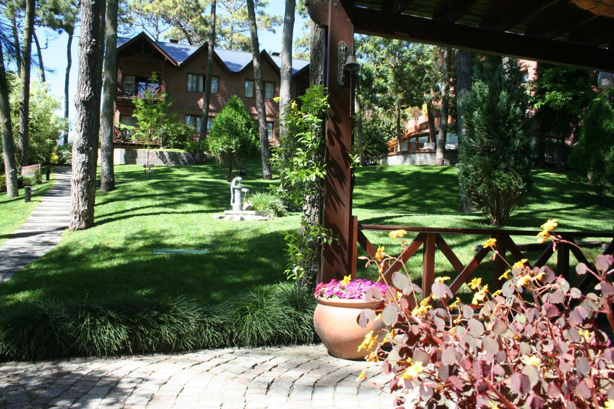 Refugio Del Bosque Villa Карило Екстериор снимка